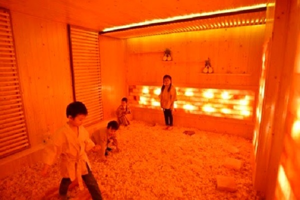 Mua ph&ograve;ng x&ocirc;ng hơi đ&aacute; muối ở đ&acirc;u